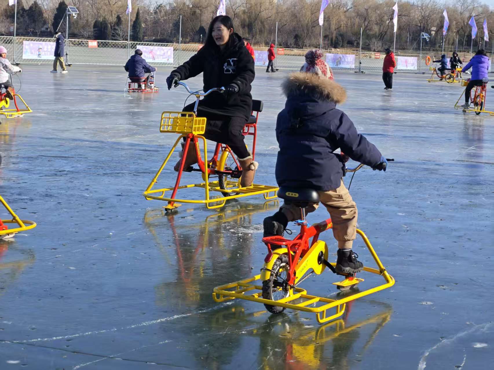 乐鱼中国-北京市属公园冰场陆续开放，部分设有速滑区